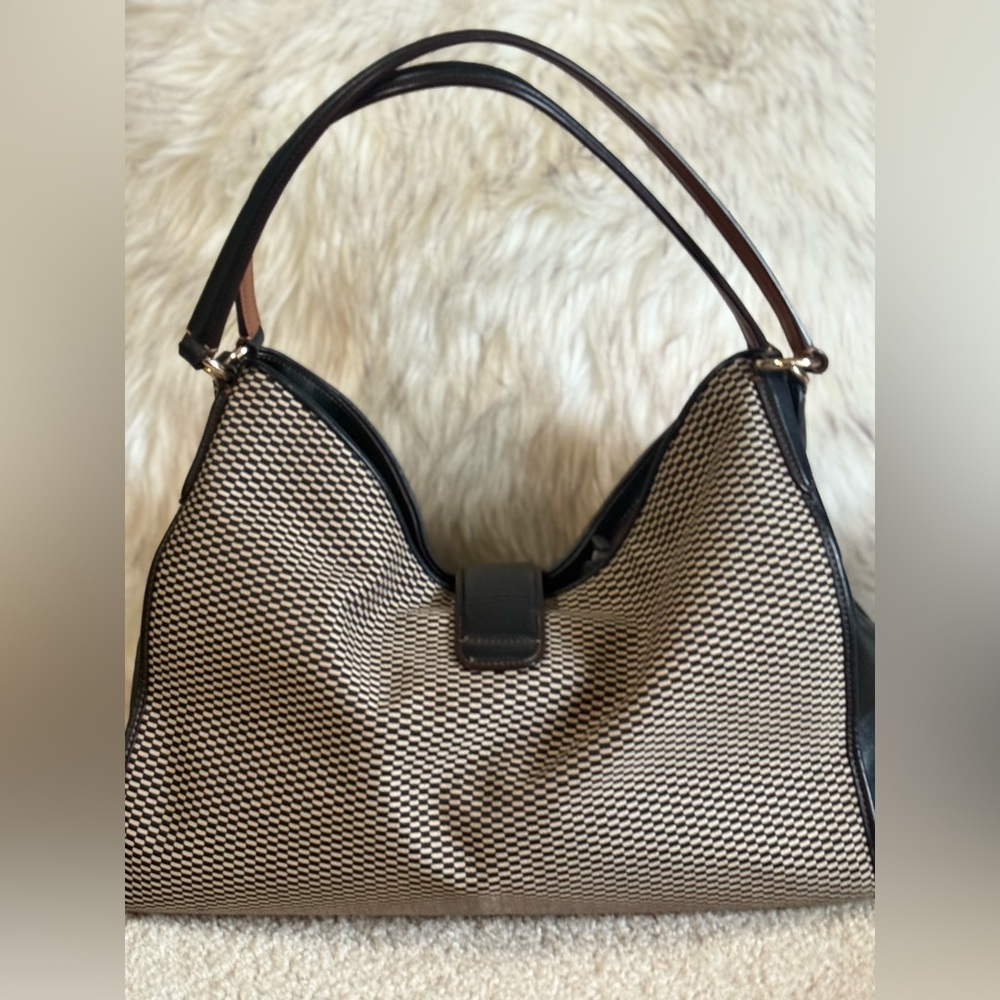 Coach Black and Cream Shoulder Bag - Picture 2 of 16